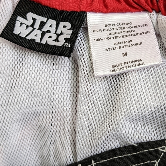 ⭐STAR Wars Swim Trunks with liner size M - Picture 2 of 3